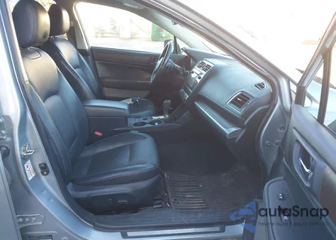 2015 Subaru Outback 2.5I Limited z USA, uszkodzony, nr VIN 4S4BSALC5F3214869